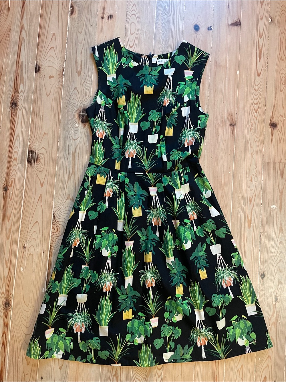 Black Botanical Print Sleeveless Dress - Birds of North America